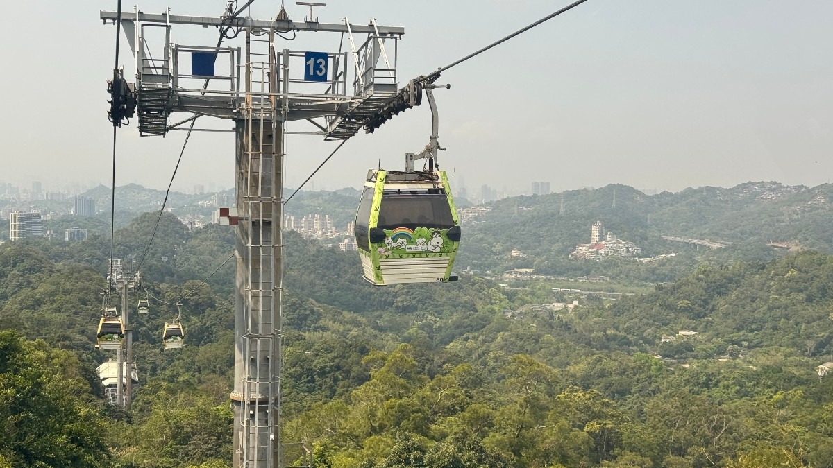 台北の空に近い場所へ。新緑の木柵茶畑を巡る旅